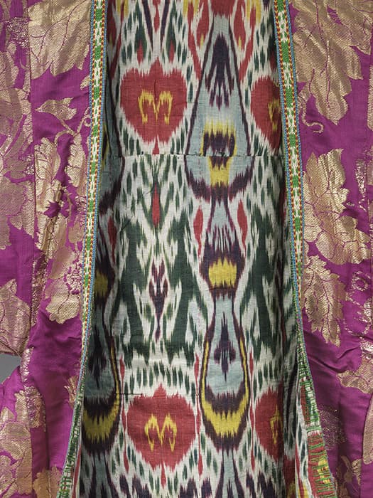 Woman’s coat (detail). Bukhara, Uzbekistan, late 19th century. Brocaded silk, ikat-dyed silk and cotton lining. The Israel Museum, Jerusalem, B64.12.4226. Photo © The Israel Museum, Jerusalem by Mauro Magliani