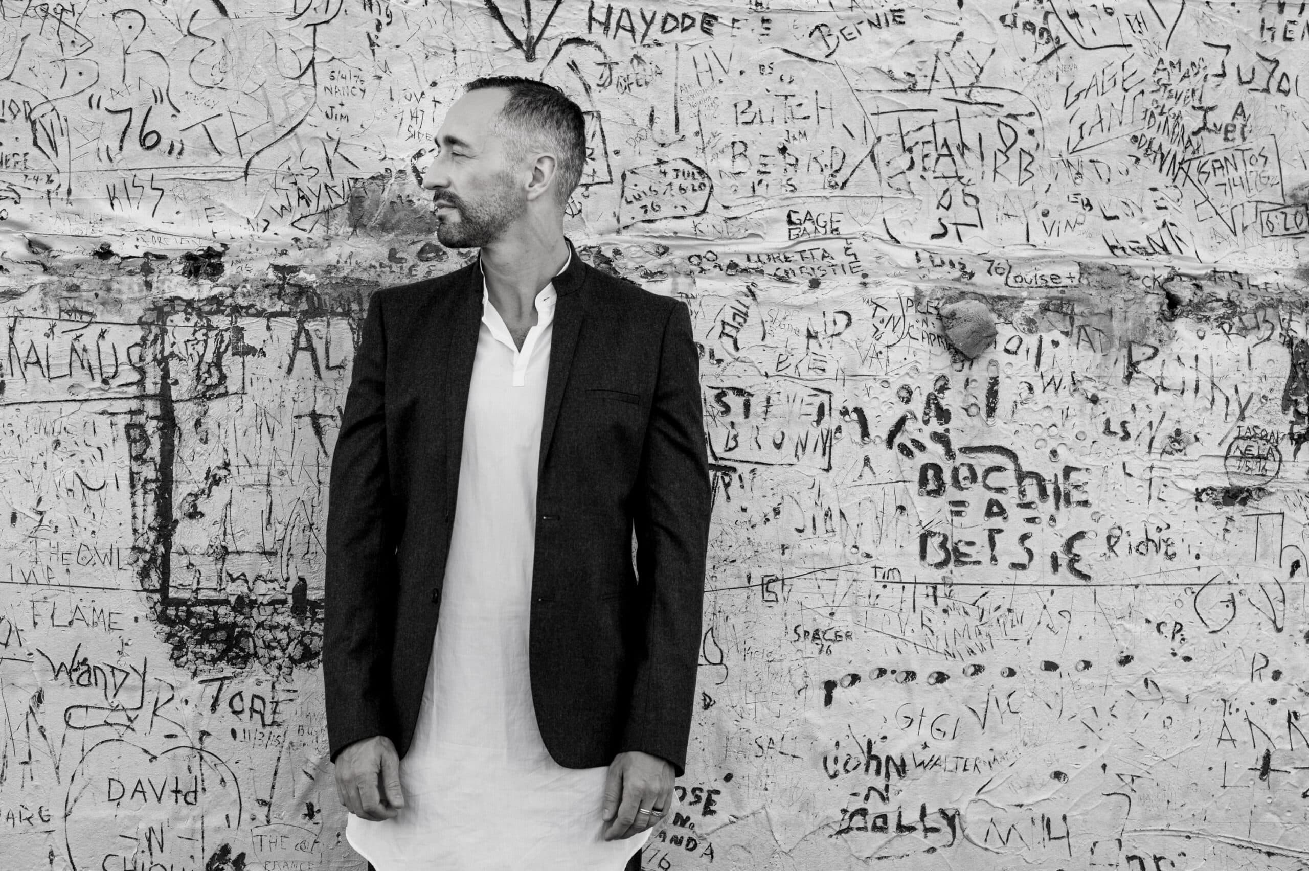 Theo Bleckmann Performs Hello Earth! – The Music of Kate Bush Presented by Bang on a Can and the Jewish Museum